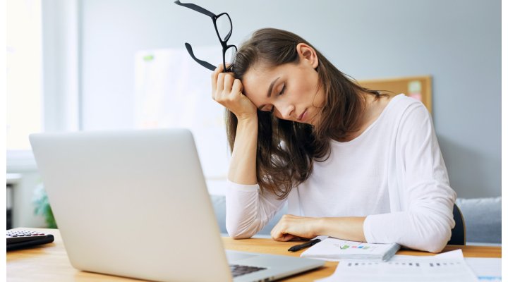 Spossatezza, stanchezza e stress?  Aiutati con integratori per il sostegno, tono e vigore! 